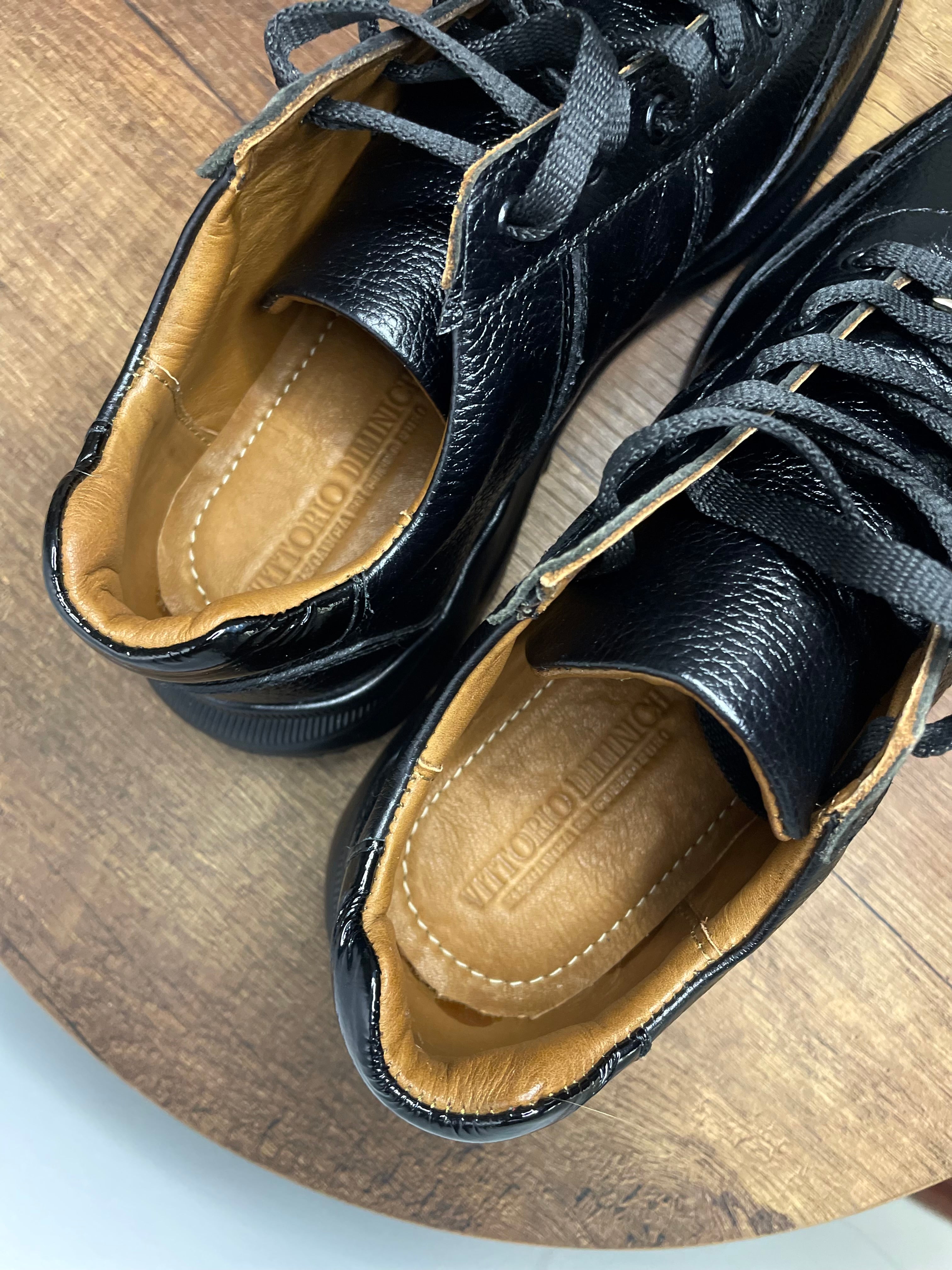 BLACK ESSENTIAL