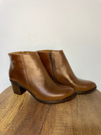 BOTIN TOFFEE CHIC